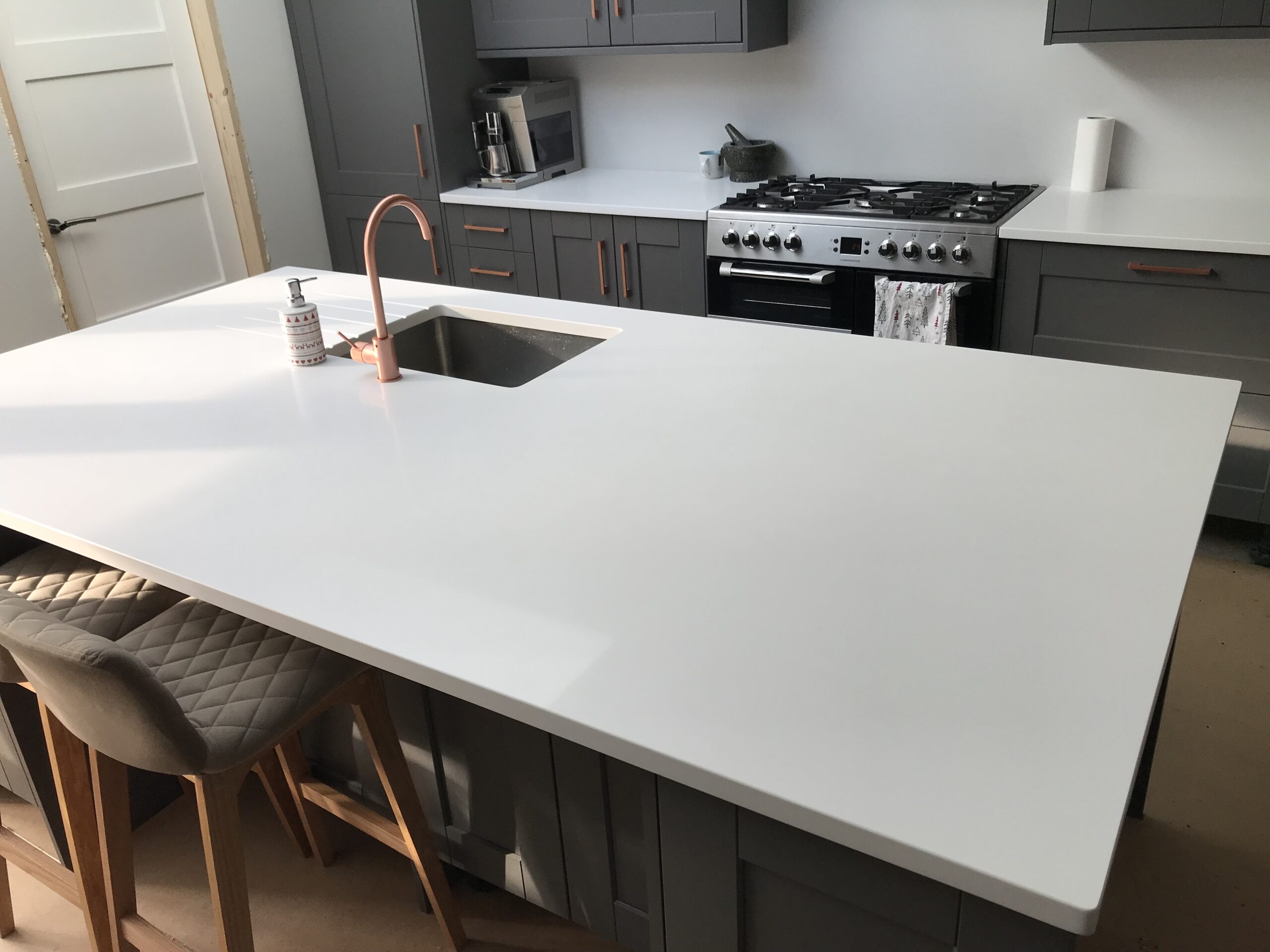kitchen worktops Super White Fitted kitchen worktops Super White Fitted