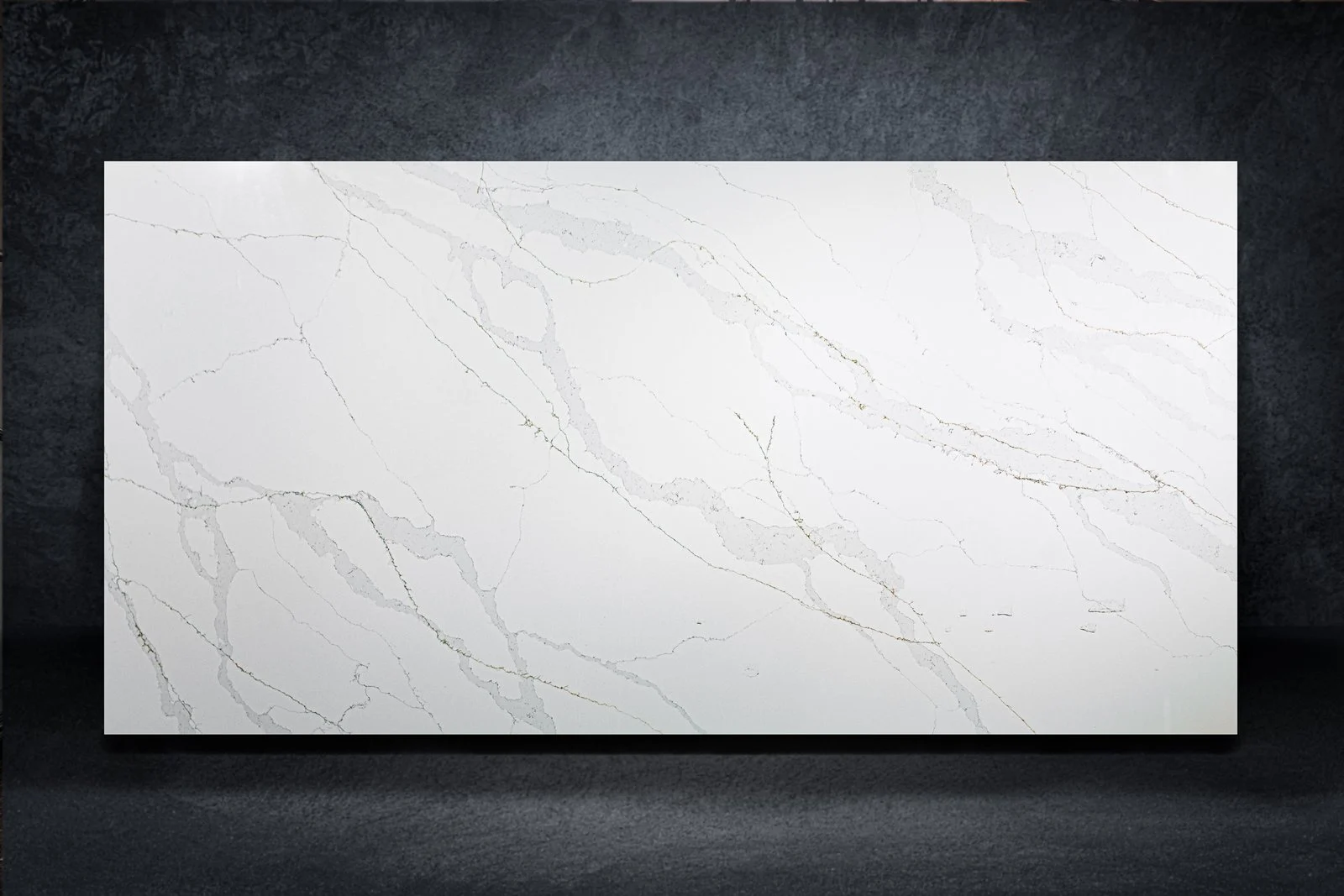 Calacatta Light quartz surface
