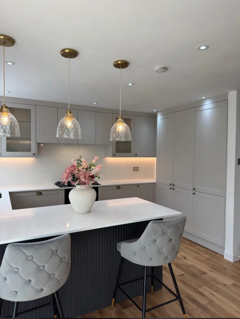 White Quartz Kitchen Worktops in London — project image 1