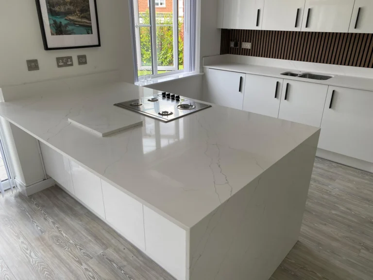 White Quartz Kitchen Worktops in London — project image 3