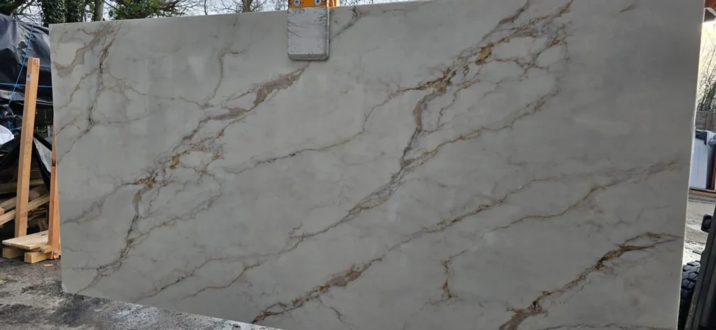 Calacatta Antica – Orient Quartz Stone