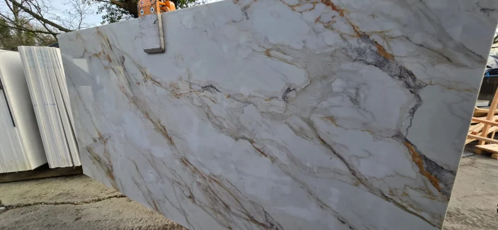 Calacatta Bronze – Orient Quartz Stone