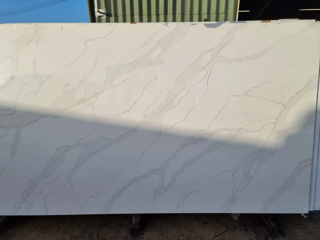 Calacatta Golden – Orient Quartz Stone