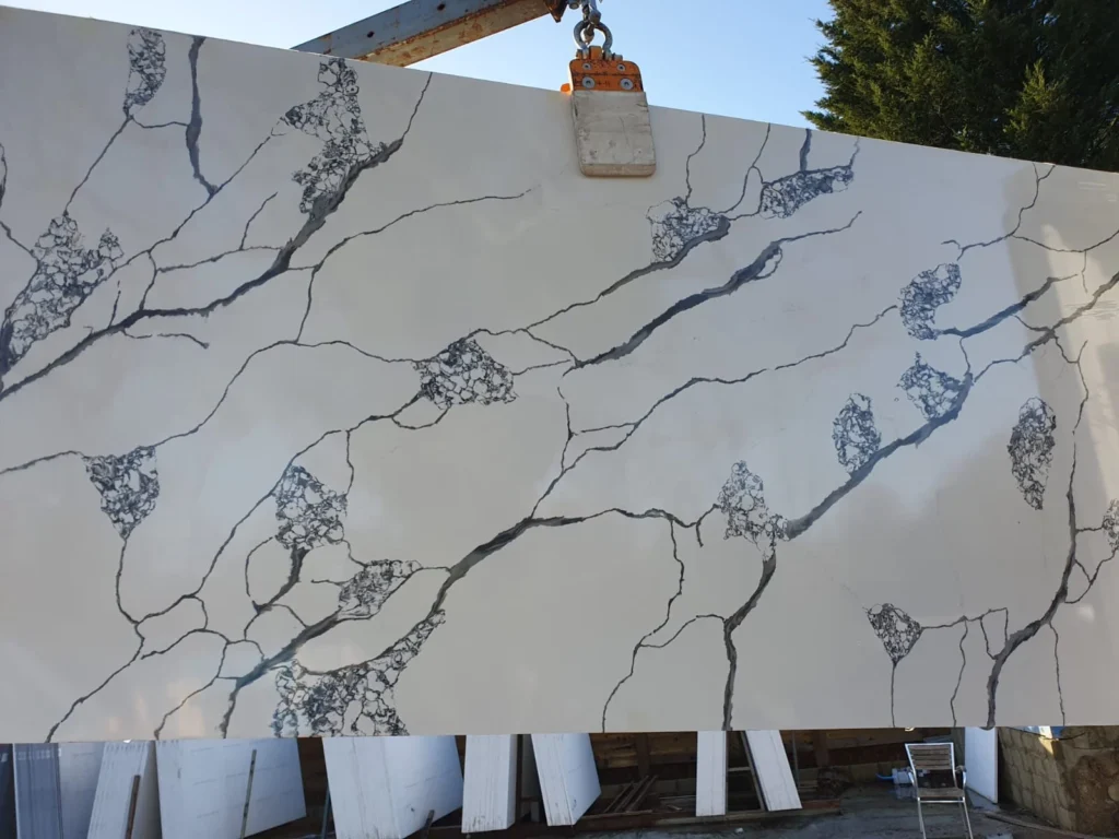 Calacatta Shadow – Orient Quartz Stone