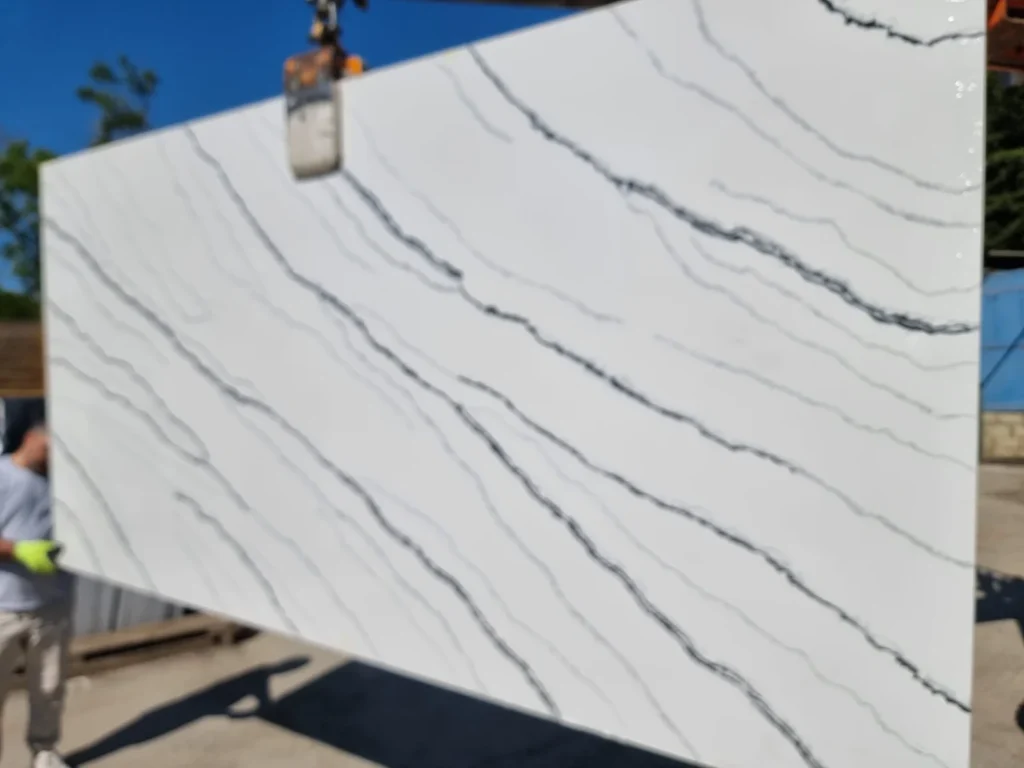 Calacatta Thunder – Orient Quartz Stone